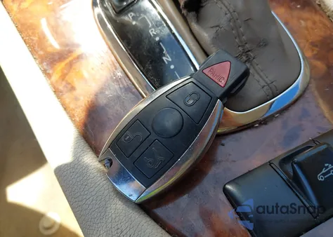 2007 Mercedes-Benz Clk 350 из США, поврежденный, VIN WDBTK56F57T081875